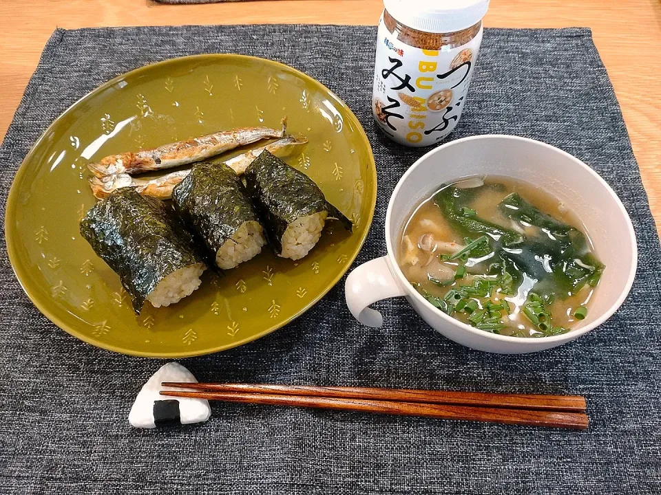 お椀で味噌汁|みりさん
