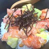 アボカドトマトの納豆丼|kaaaaaさん