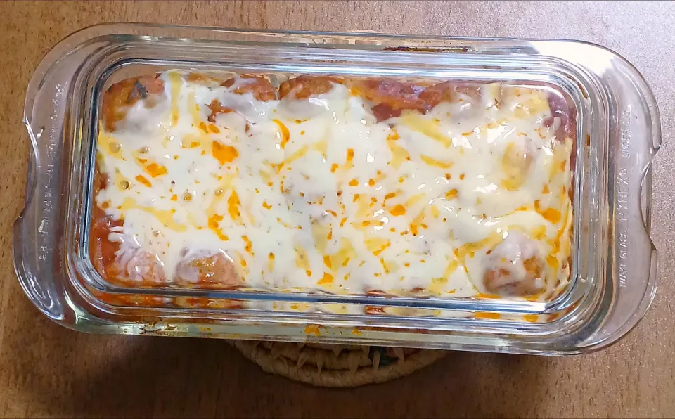 食パンと肉団子のトマトソースグラタン|ナナさん