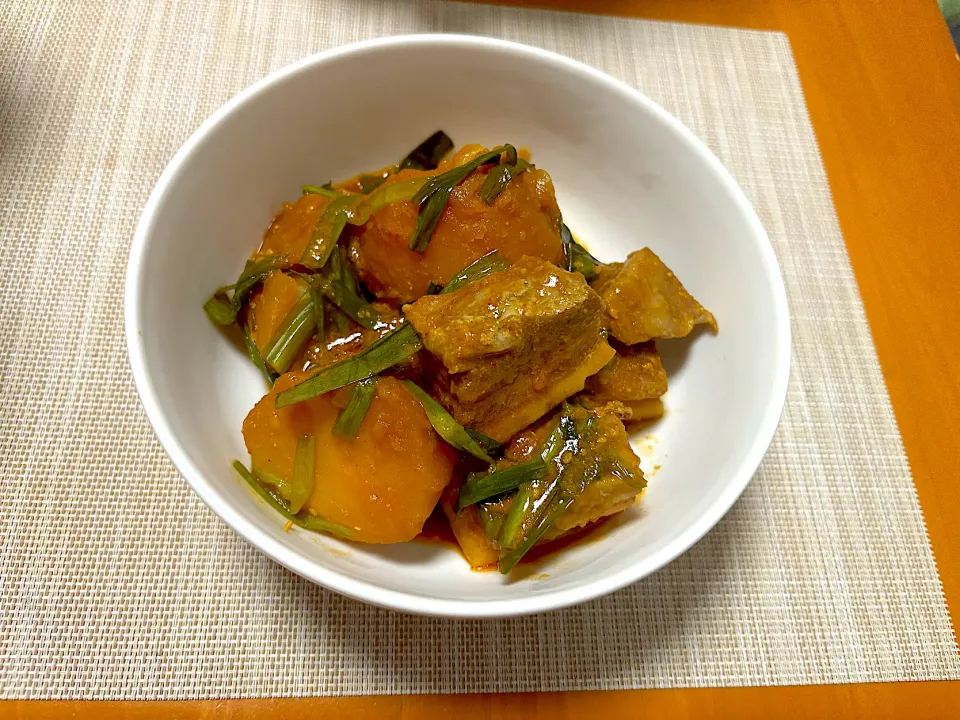 豚バラのカムジャタン風🐖|めっちいさん