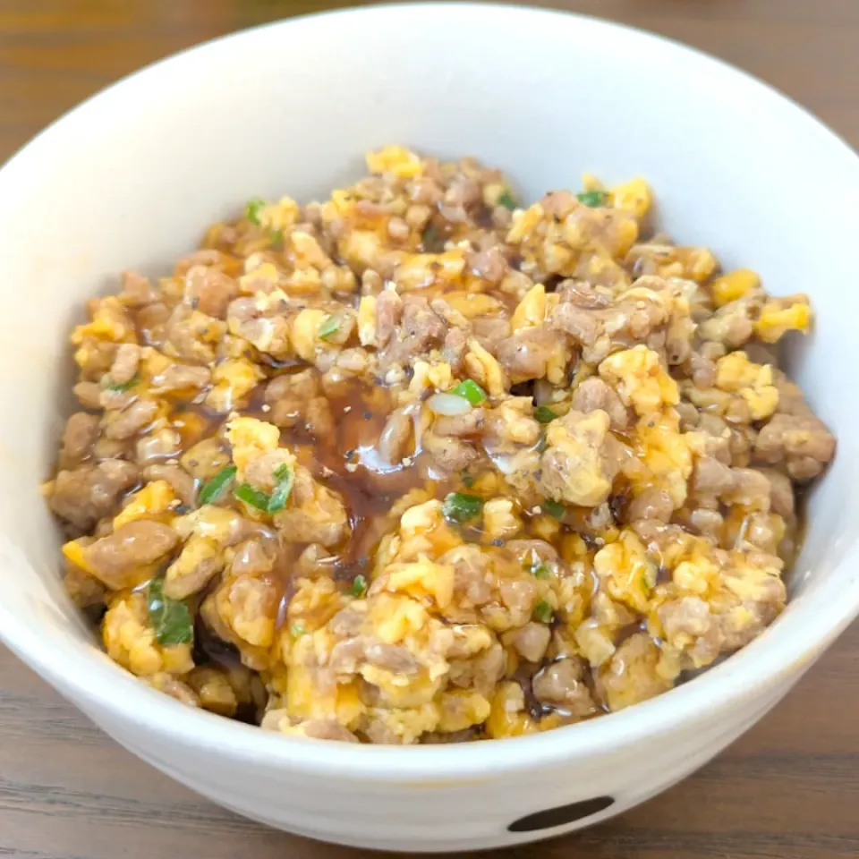 豚ひき肉のとろたまあんかけ丼|じょうさん