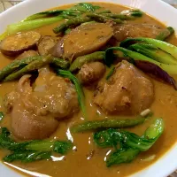 Kare kare… pork knuckle cook in peanut sauce with long bean, eggplant, pechay with srimp paste|Ahnneさん