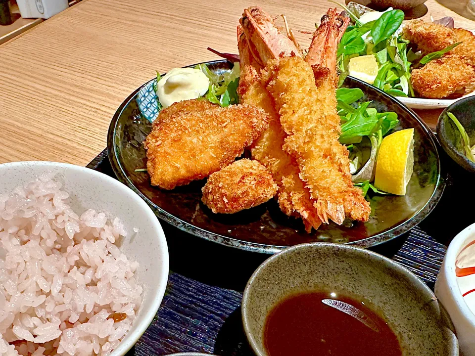 ミックスフライ定食🍤|にゃあ（芸名）さん
