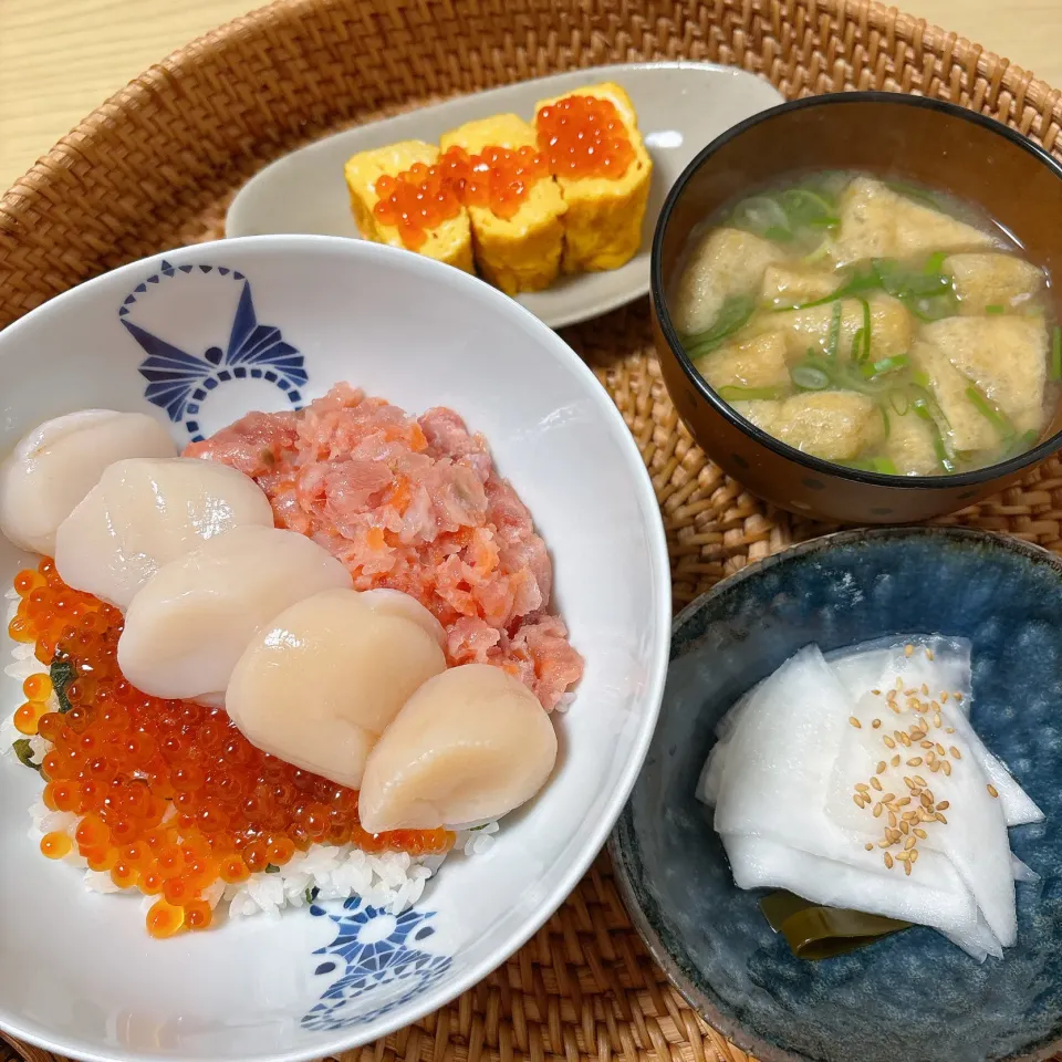 三色海鮮丼|みゅうれおさん
