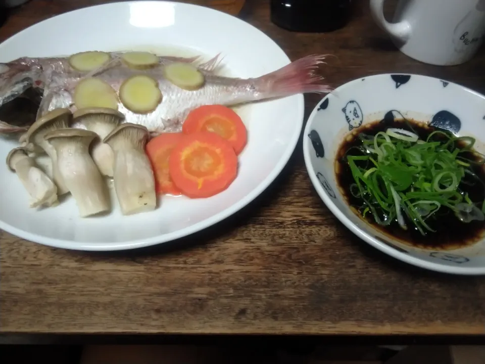 鯛の酒蒸し、鎮江香酢のタレでいただきました|にんにくと唐辛子が特に好き❤️(元シャリマー)さん