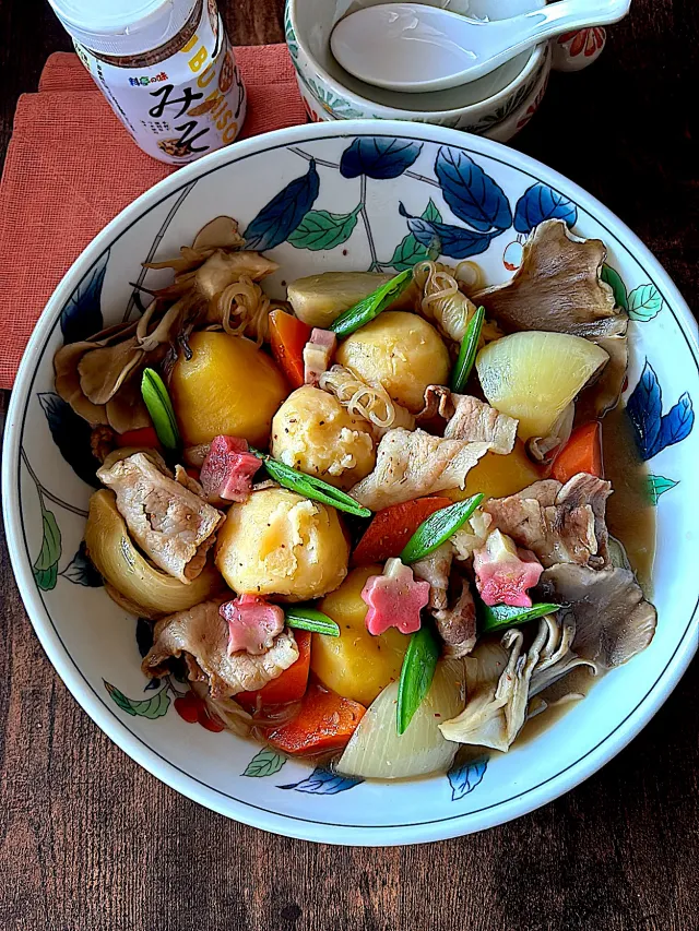 Snapdishの料理・レシピ写真:とんちんさんの料理 粒みそ肉じゃが｜【つぶみそ】をかけるだけで、料理の楽しさが急上昇！かけたい時が「みそ変」チャンス！