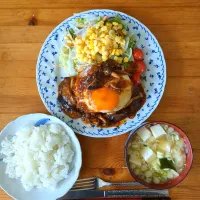 今日のお昼ご飯🍴🥩ハンバーグ|まゆめろさん