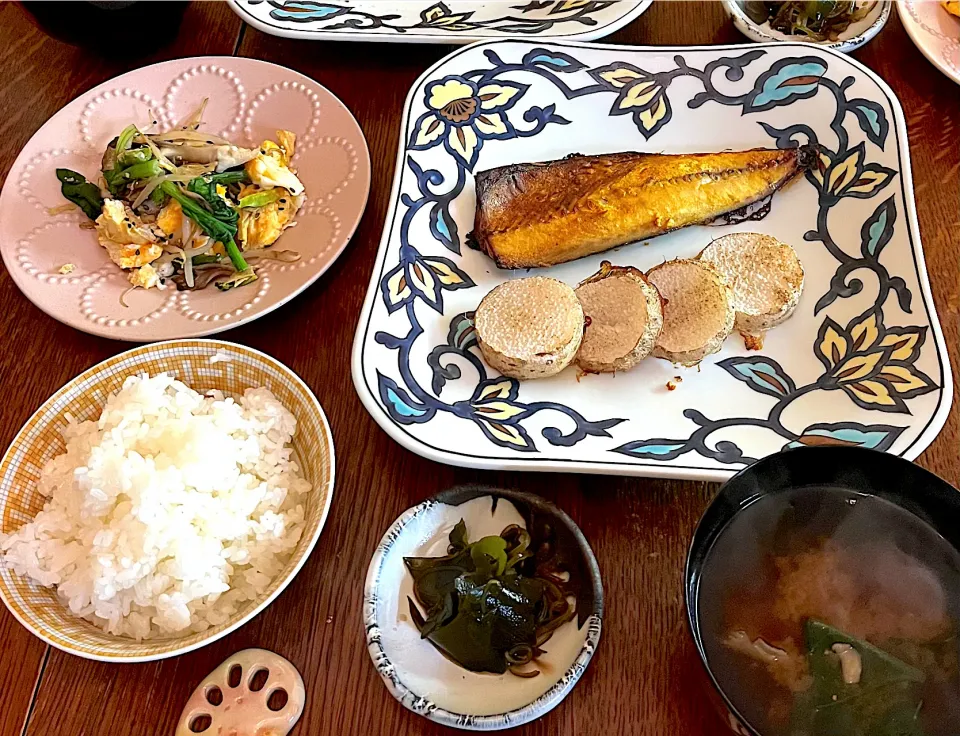晩ごはん♯鯖のタンドリー♯もやしほうれん草ソテー|小松菜さん