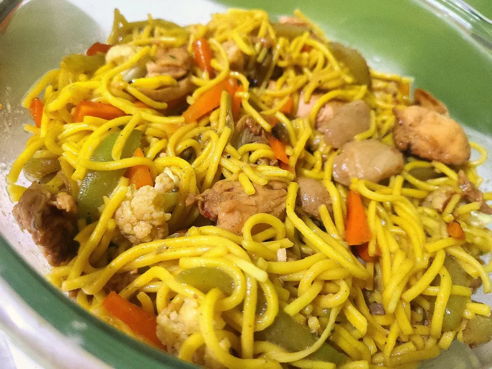 Chicken and Vegetable Lo Mein|Marissa Bakshさん