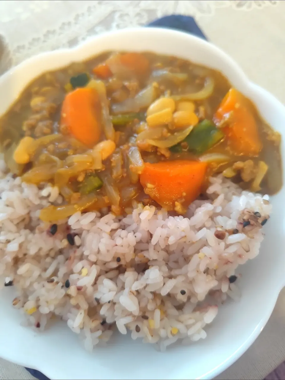 つぶみそ入りカレー(豚ミンチ、蒸し大豆、玉ねぎ人参かぼちゃ、エリンギ)|m.rafuさん