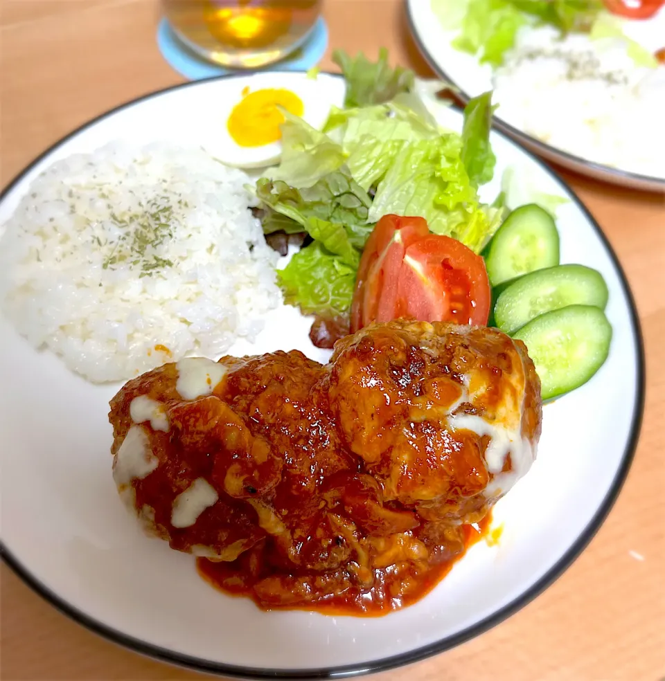 ハンバーグプレート🍽️|まっふぃーさん