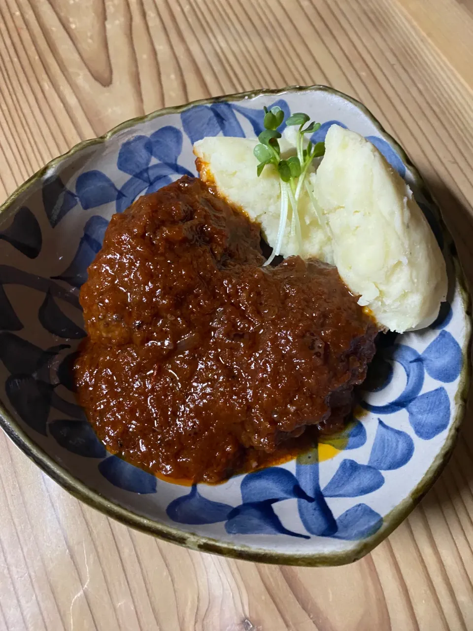 煮込みハンバーグとマッシュポテト|よーこさん