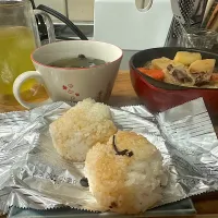 お家で焼きおにぎりの朝ごはん定食|ganmoさん