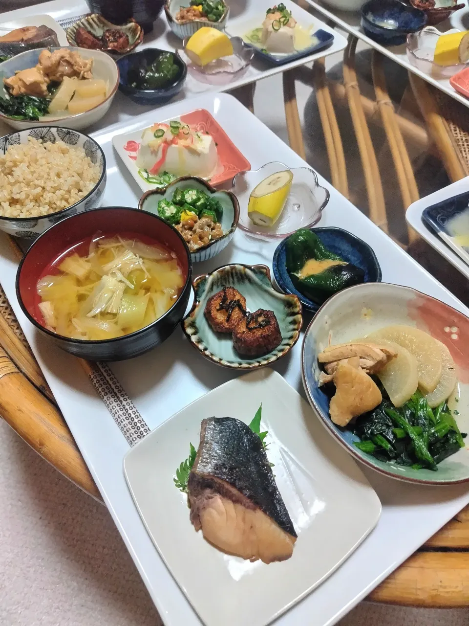 ブリ照りと大根鶏ももの煮物定食です✨|rikako♪。.:＊さん