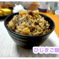 ひじきご飯🍚|めっちいさん