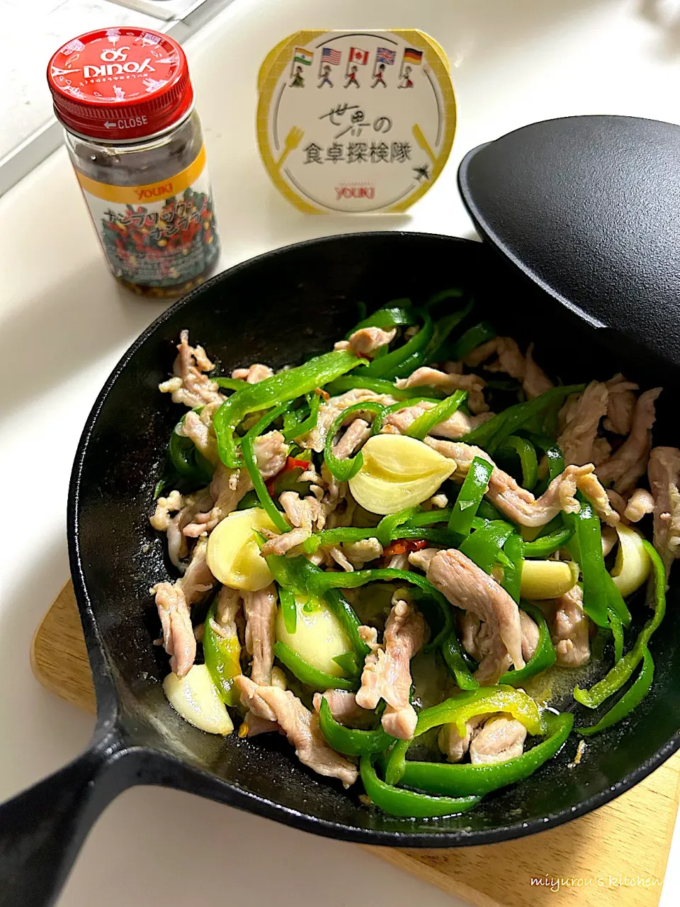 オハナシマンさんの料理 ししとうと砂肝ニンニクのナンプリックナンプラーバター焼きのせせらーによるせせおのためのせせピー😂|由美さん