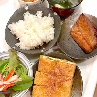 おっさん飯　サバ　栃尾の奴　サラダ　こんにゃくのチンピラ　汁| ひげおやじさん