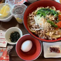 おんたま黒ビビンバ牛丼|takashiwagaさん