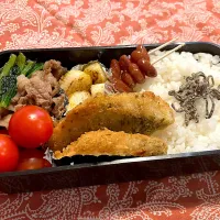 2025.2.14 息子弁当　◎牛肉と小松菜の味噌炒め　◎あじフライ　◎グリル山芋カレー塩|goroさん