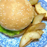 お家照り焼きハンバーガー、揚げ焼きポテト|Ayaさん