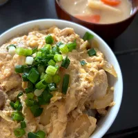 お昼ごはん★親子丼、にんじんとじゃがいもの粕みそ汁|ハルさん