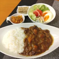 ☆カレーライス　☆サラダ　☆福神漬　☆紅茶おさつ|chikakoさん