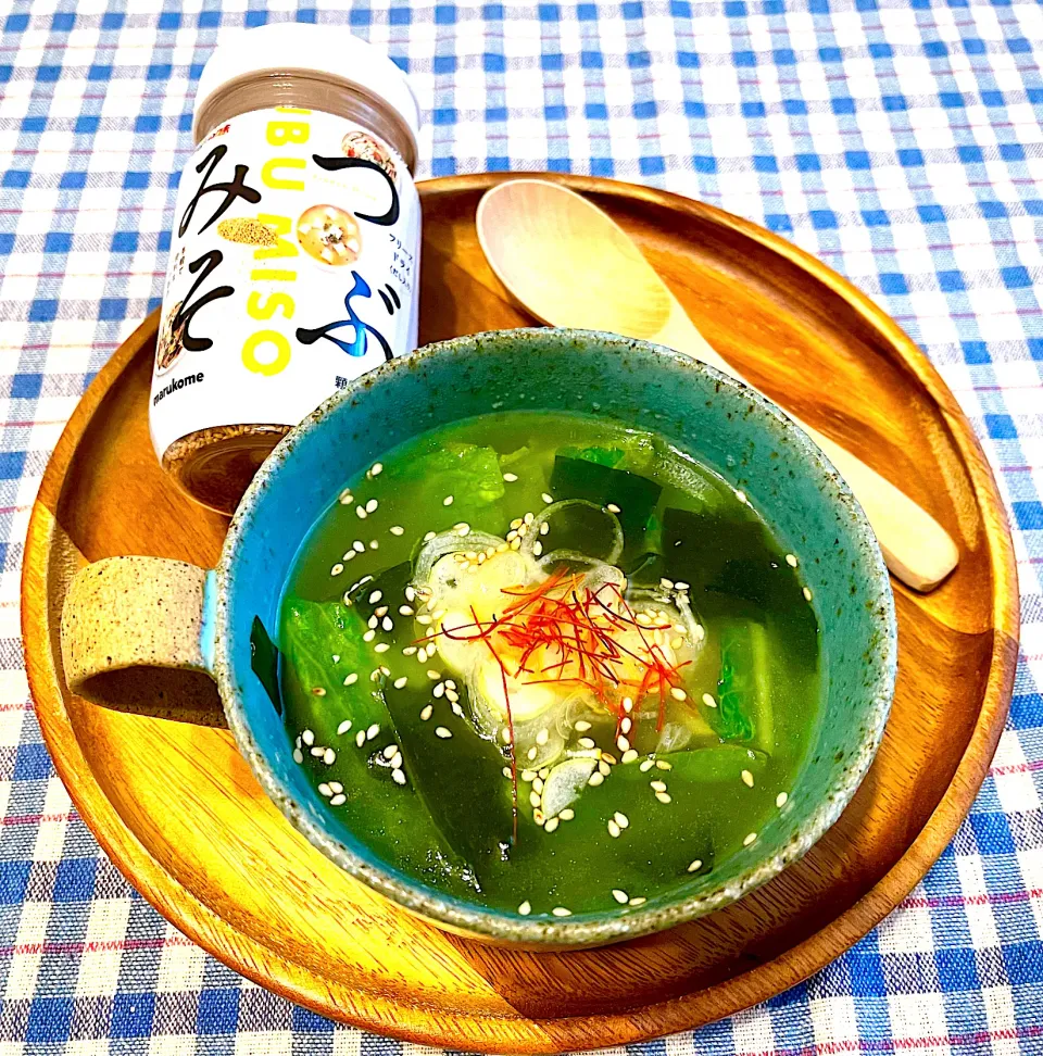つぶみそと鶏がら出汁で 白菜のお漬物とワカメのスープ|KANAさん