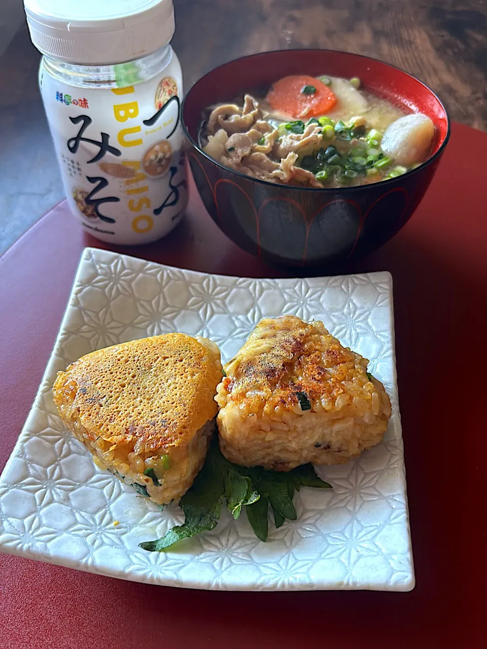つぶみそチーズ焼きおにぎり|とんちんさん