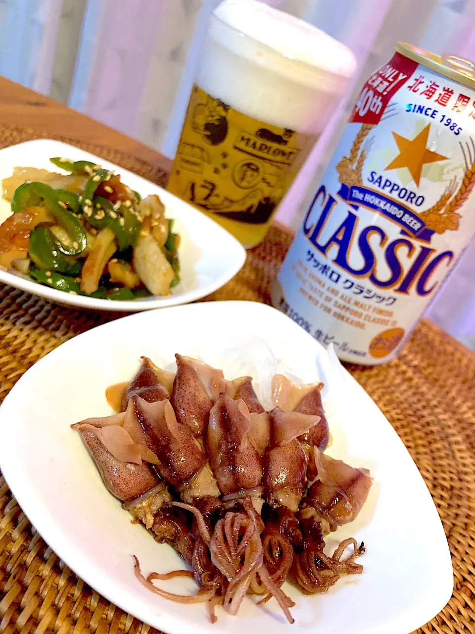 パパ氏さんの料理 ホタルイカの簡単で美味しい食べ方　いつも酢味噌やわさび醤油の方　是非お試しを、のホタルイカとちくぴーで早めの乾杯😋🍻🦑💕✨|アイさん