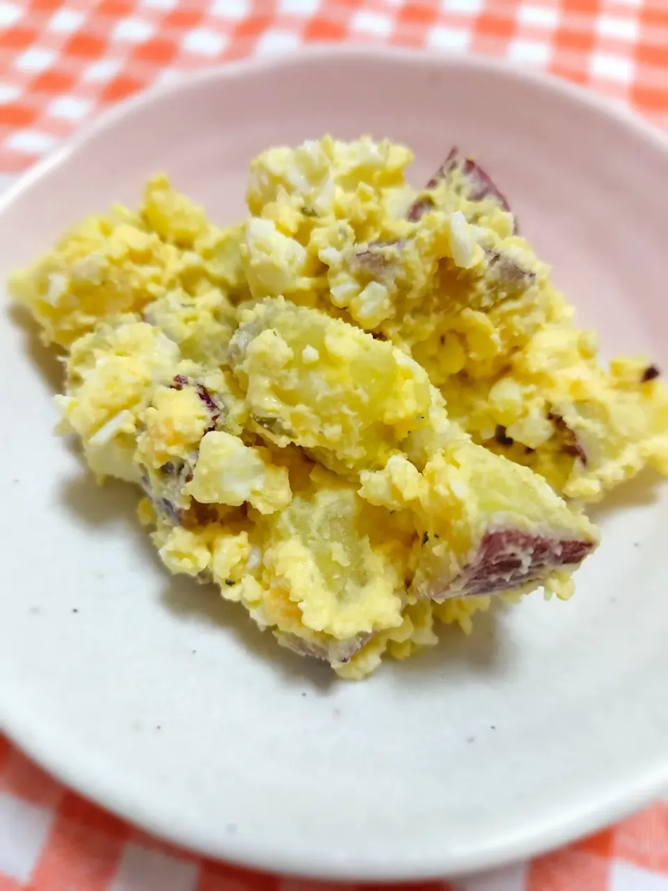サワークリームでさつまいもと卵のサラダ|藤さんちのごはんさん