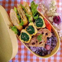 今日のわっぱご飯

春巻き弁当
　お野菜の春巻き
　レンコン竜田揚げ
　ほうれん草玉子

美味しくできました✨|ふかふかごはんさん