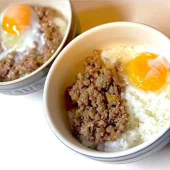 Snapdishの人気料理写真:そぼろ丼