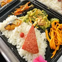 ゴーヤーチャンプルー弁当| 景子さん