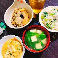 わさび小松菜の混ぜご飯、小松菜と高野豆腐の味噌汁、ぶり大根（作り置き）、ツナと豆苗の炒り豆腐|サトリさん