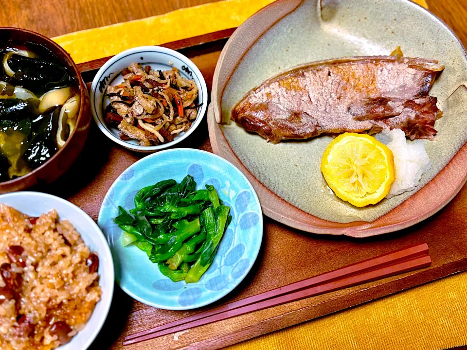 醤油おこわと鮪のカマの塩焼き|きいろさん