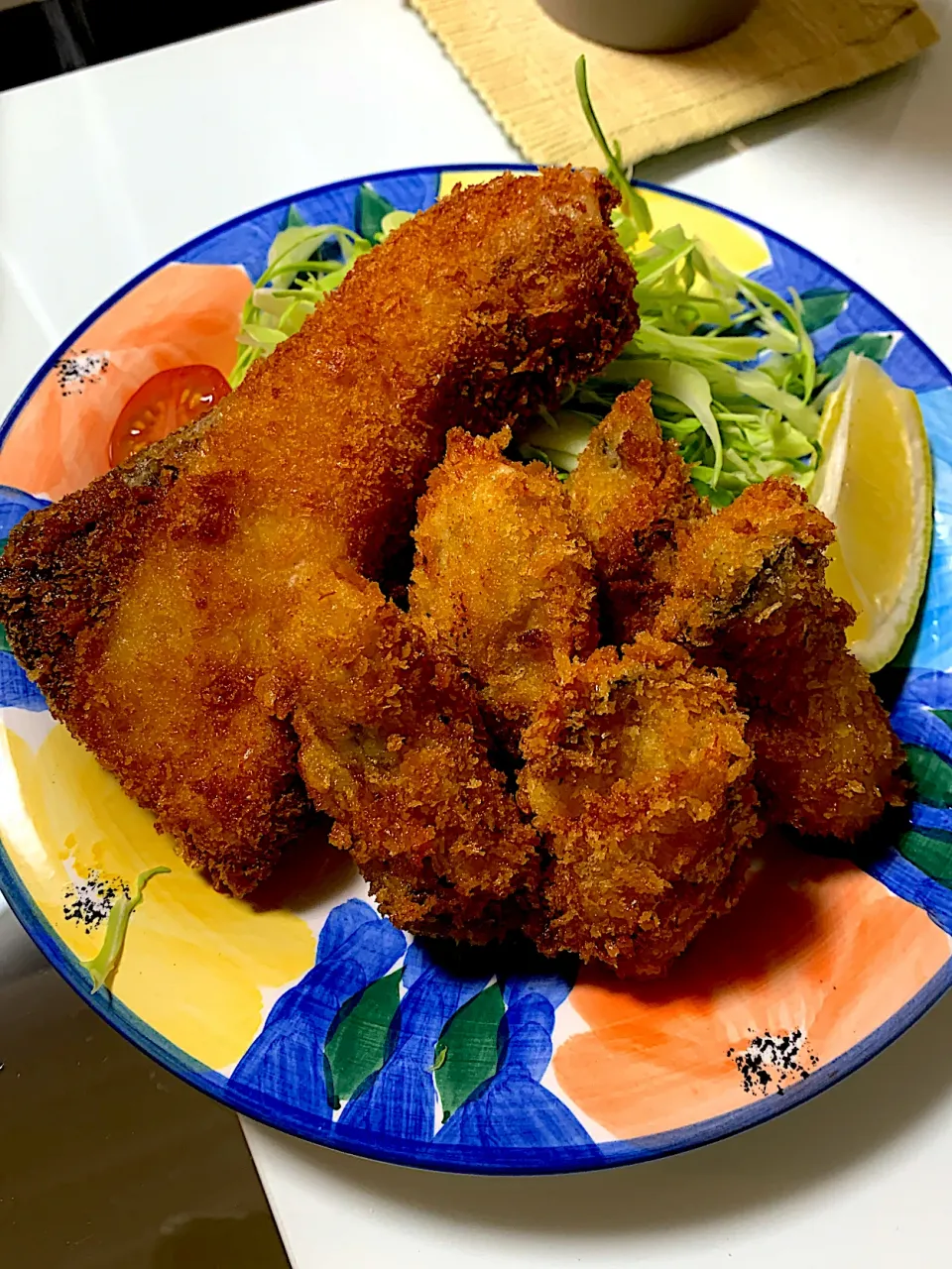 カキフライと鰤カツ|心に七つの傷の男さん