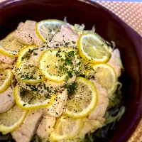 鶏肉の塩レモン蒸し