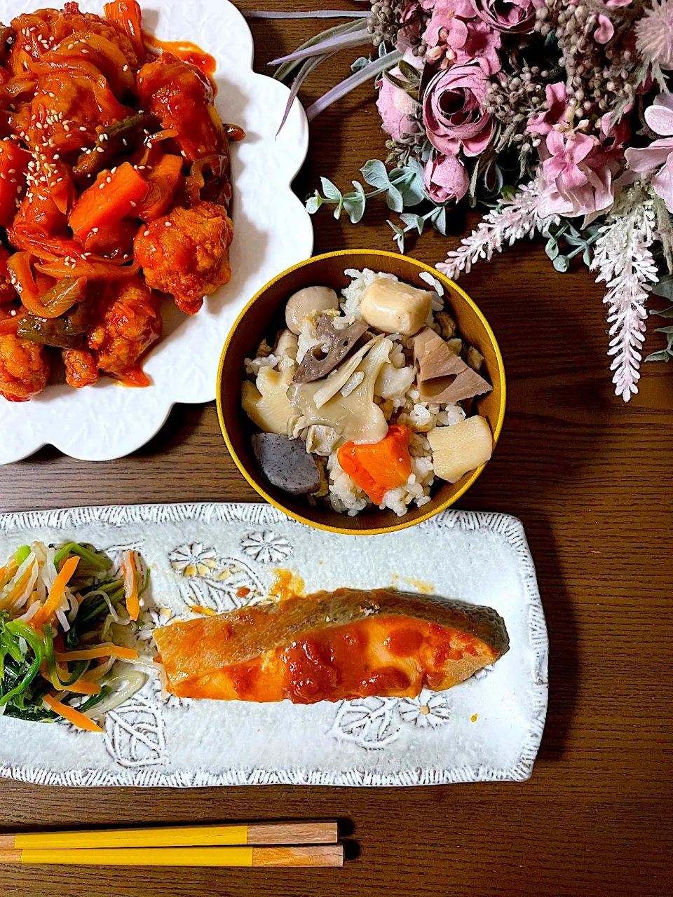 『FitDish』鮭のローストトマトソース仕立てand野菜野含め煮で炊き込みご飯✨|いっちゃんさん