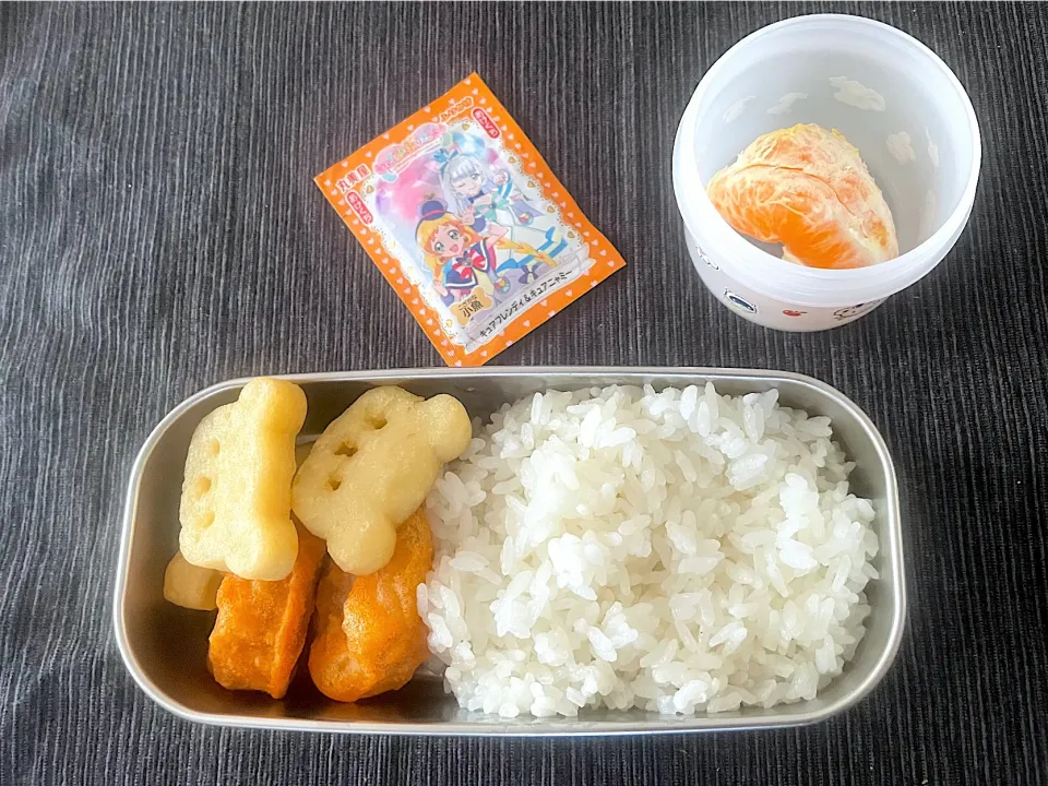 幼稚園のお弁当🍙熱望の唐揚げポテト弁当👧|みーぬさん