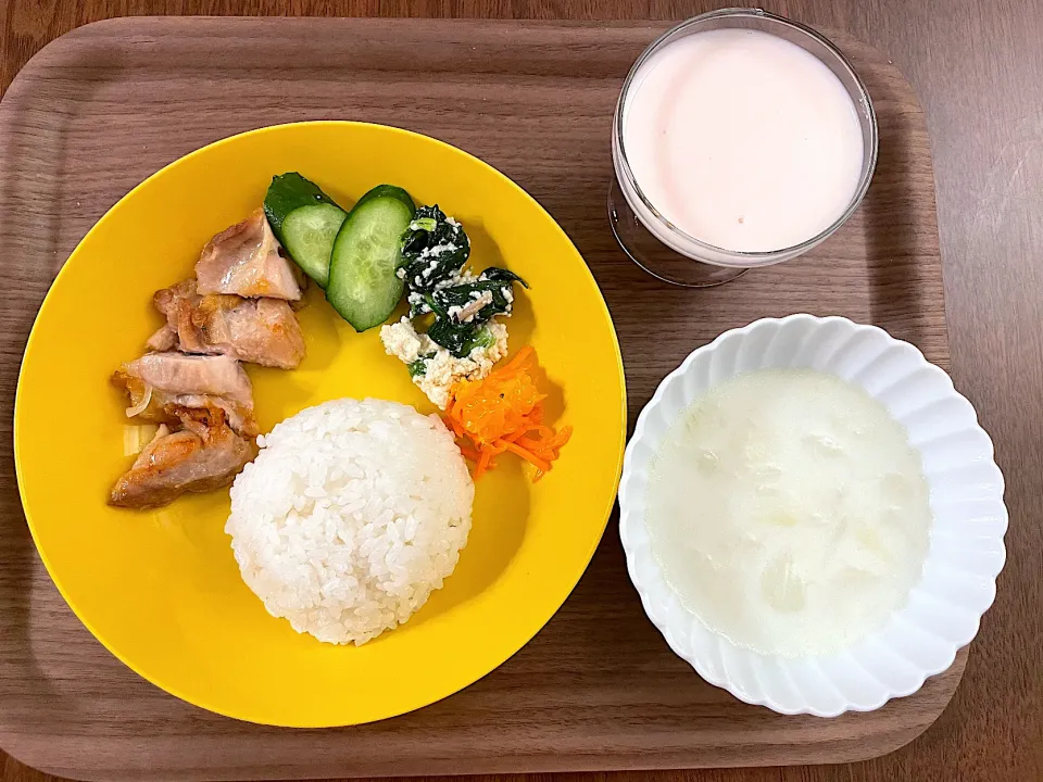 作り置きとチキンソテーのお夕飯for kids🌛|みーぬさん