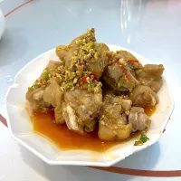 Pork knuckles in chili sauce|skyblueさん