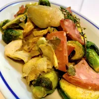 Simple Salad with Brussels Sprouts Artichokes and Mortadella|gonbenさん