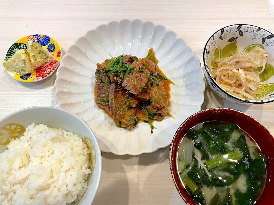 豆苗と牛肉の味噌炒め|キヨさん