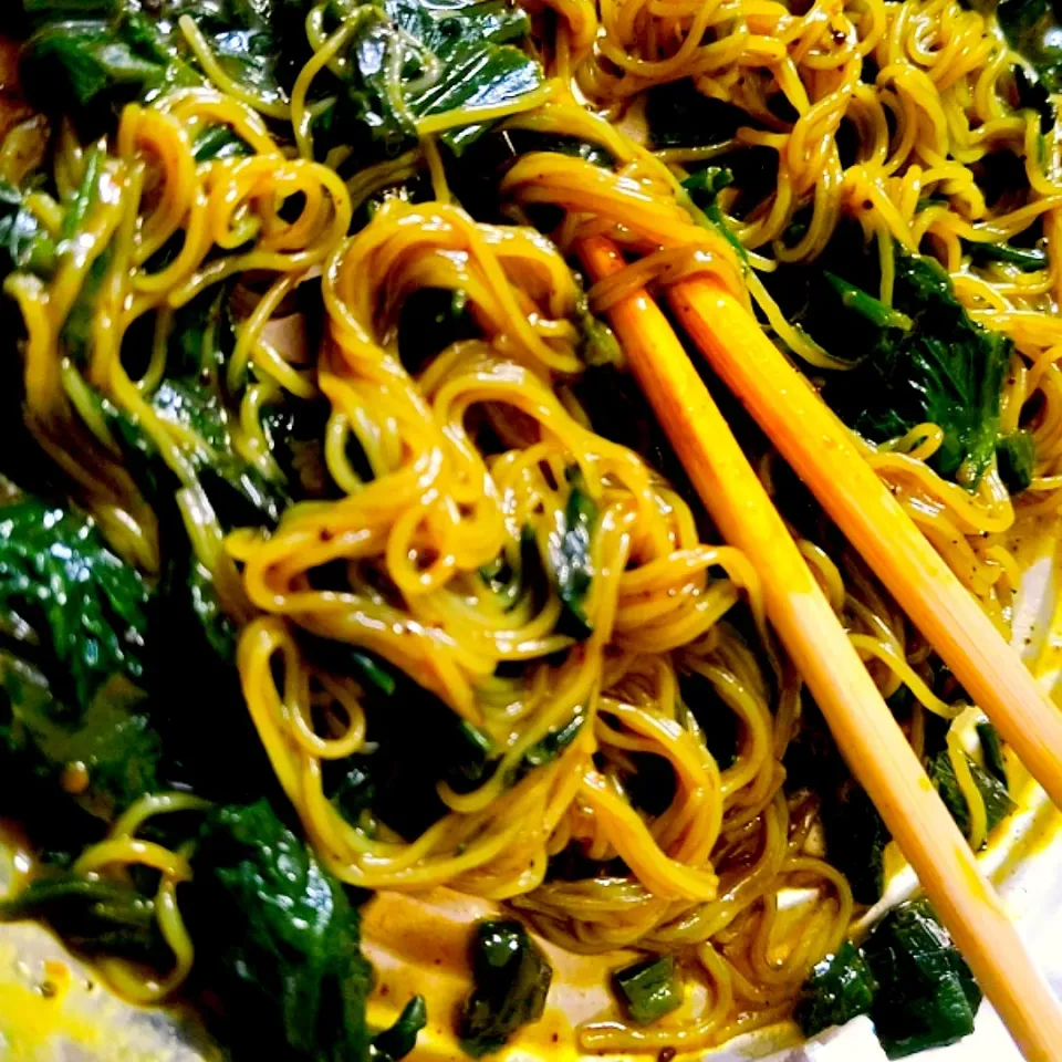 Rice vermicelli with spinach and garlic chives|Swatiさん