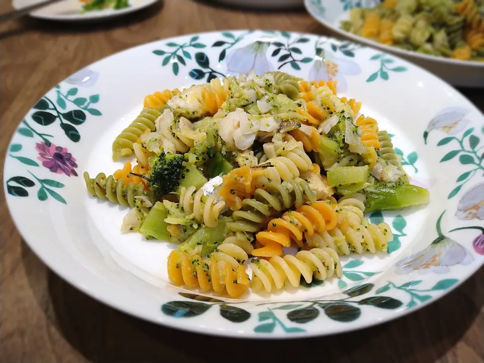 鱈とブロッコリーのパスタ|古尾谷りかこさん