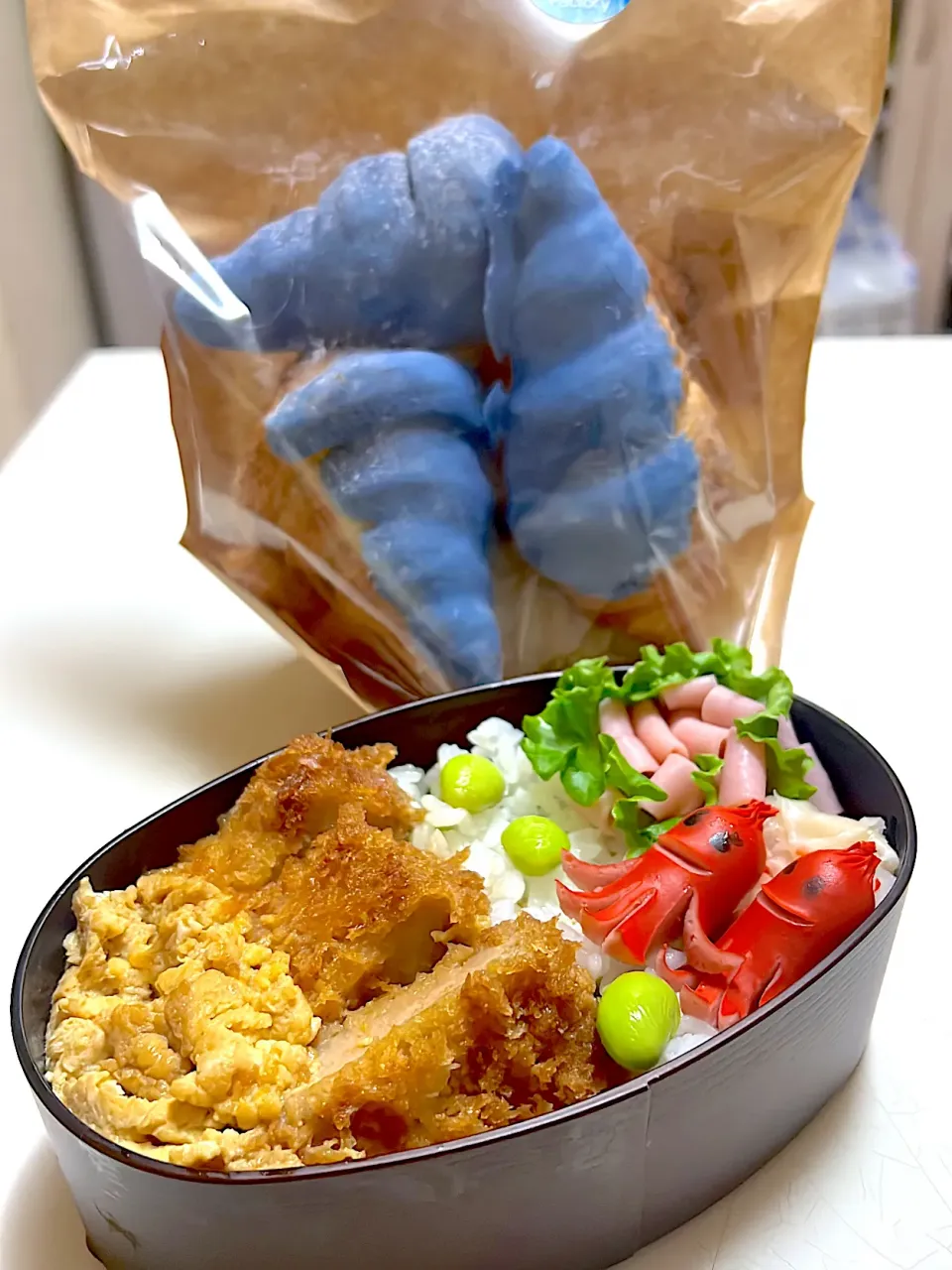 かつ煮とブルーインパルスクロワッサン🥐|日野久美さん