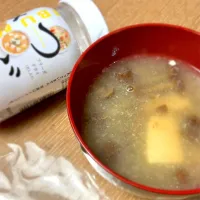 なめこと豆富の味噌汁|Pecoさん