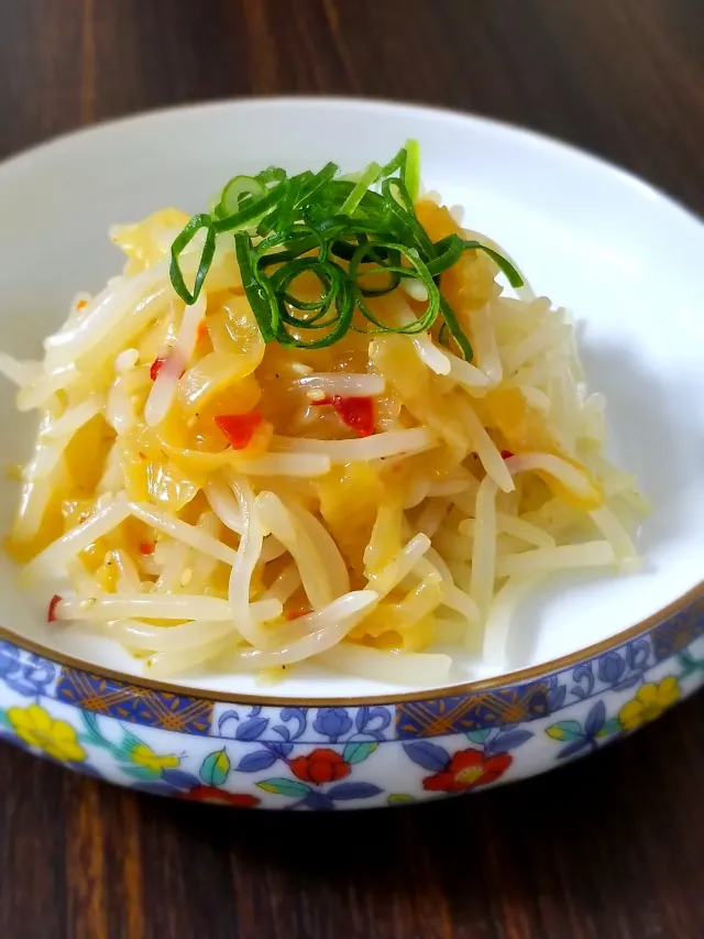 Snapdishの料理・レシピ写真:中華くらげともやしの和え物｜家計の味方！もやしで満足料理特集！