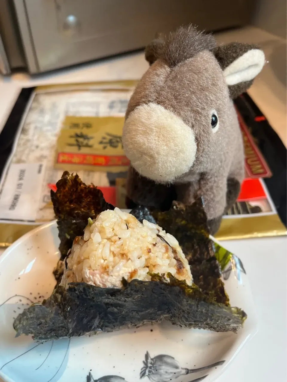 2025/2/20にんにくと唐辛子が好きさんの料理を参考に、ツナマヨいり塩昆布ご飯のおむすび　Rice with Salted Kelp Stuffed with Tuna Salad|19 Boys & 野鳥さん