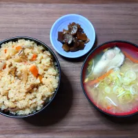 今日の朝ごはん（炊き込みご飯、牡蠣汁、漬物）| Mars＠釜飯作り研究中さん